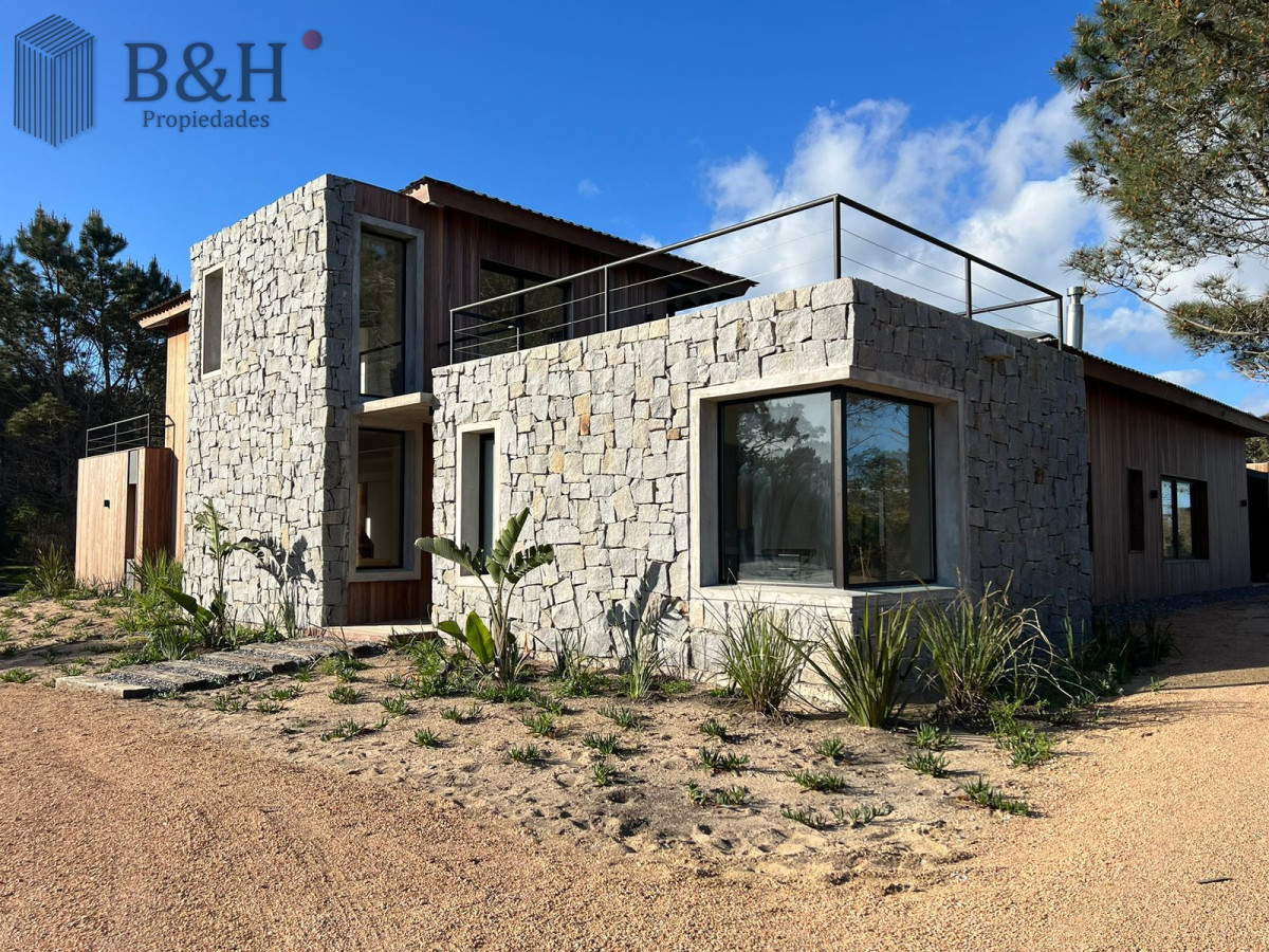 Laguna Escondida - GoPunta - Portal Inmobiliario de Punta del Este - Maldonado
