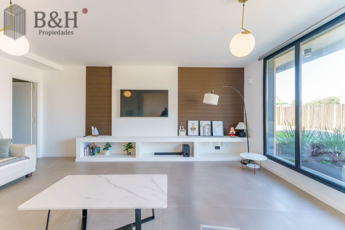 Casa ID.7428 - Hermosa casa en venta barrio privado en las grutas 3 dormitorios 