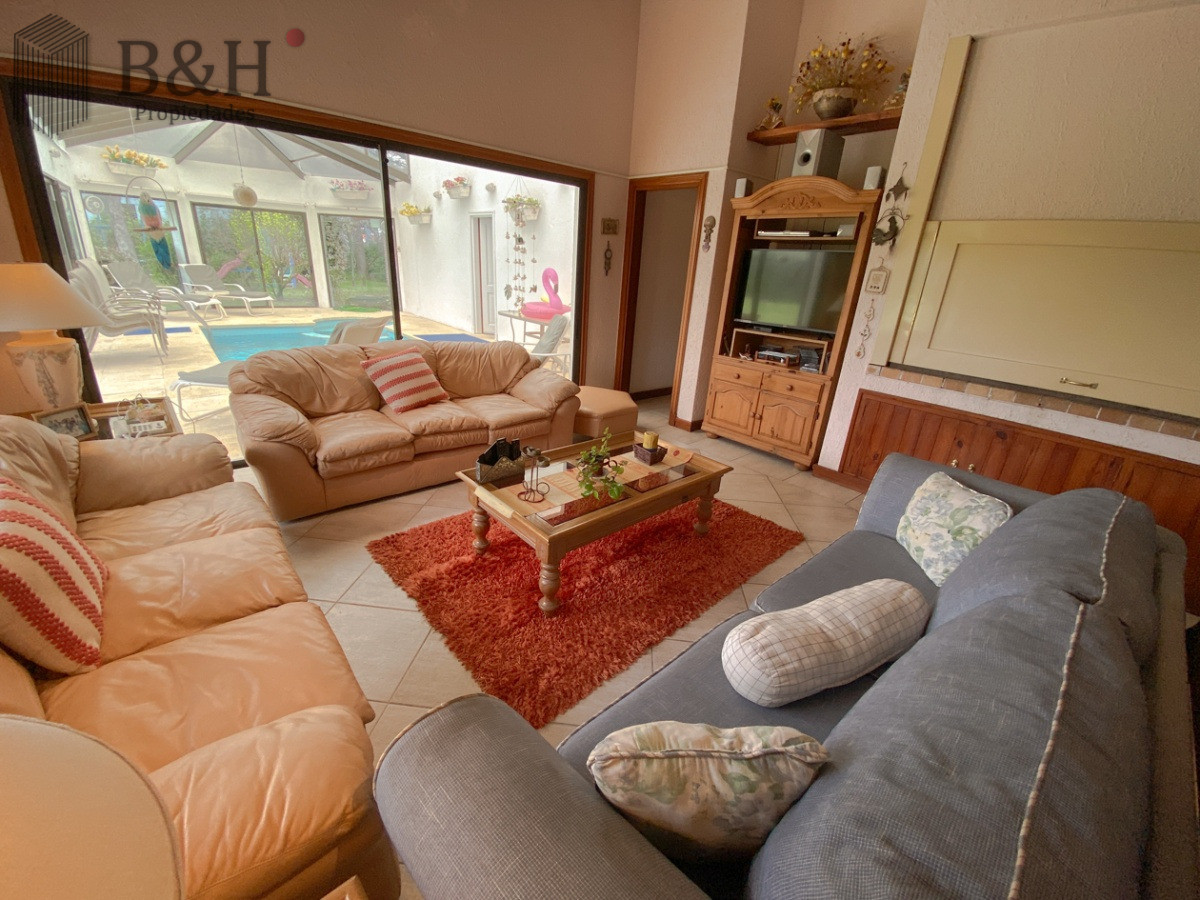 Casa ID.5723 - Casa en venta de 7 dormitorios, Punta del Este