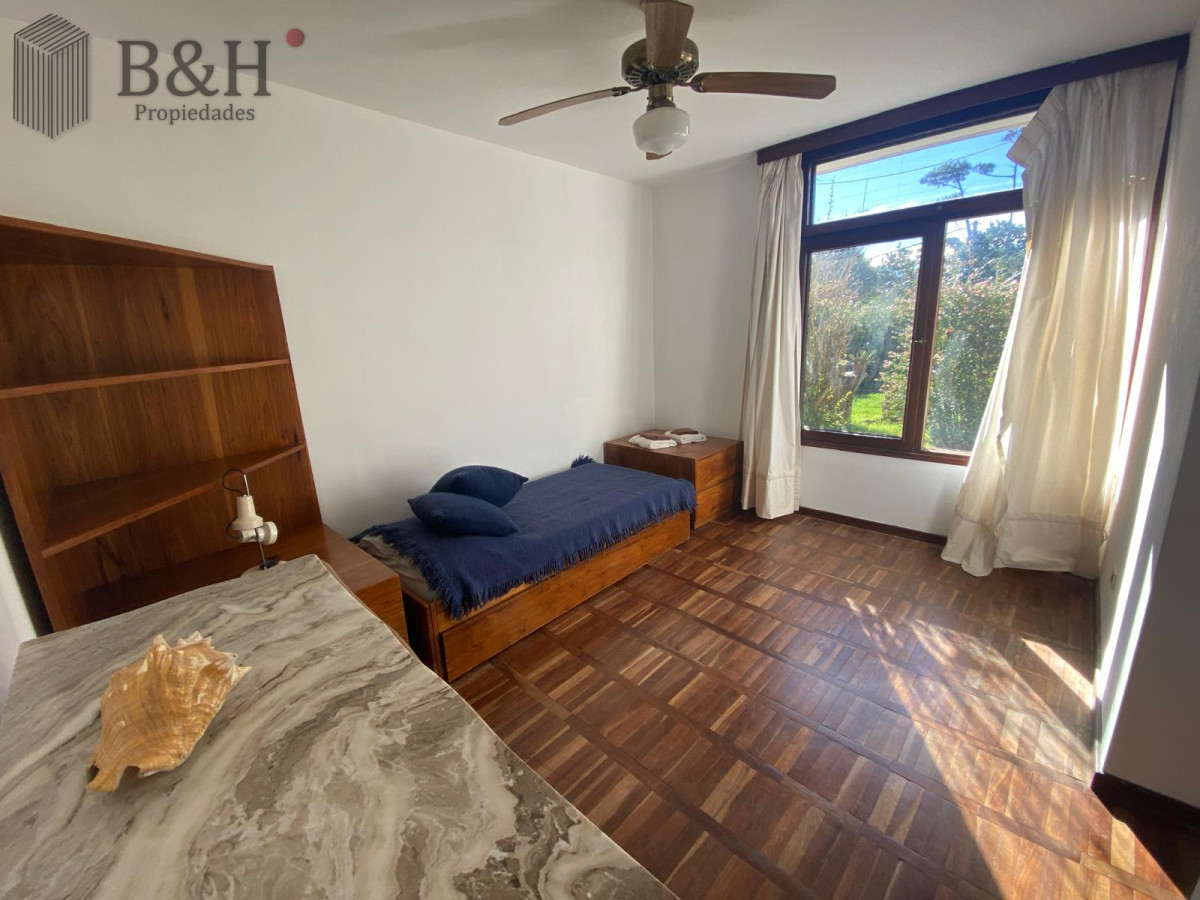 Casa ID.5024 - Casa de 3 dormitorios en Alquiler Anual - Punta del Este 