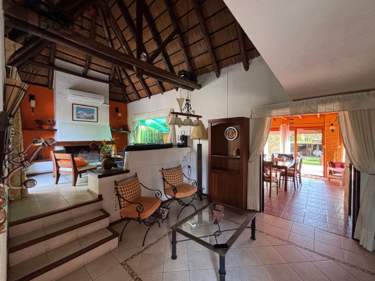 Casa ID.5716 - VENTA CASA EN PINARES PUNTA DEL ESTE