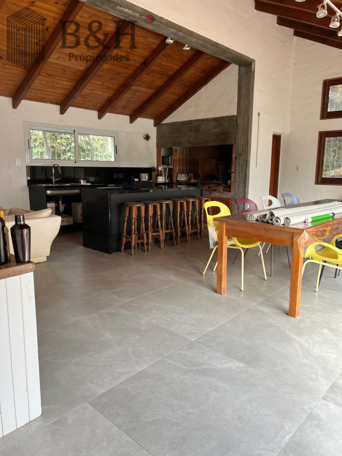 Casa ID.1493 - ALQUILER CASA DE 4 DORMITORIOS PUNTA DEL ESTE CON PISCINA CLIMATIZADA