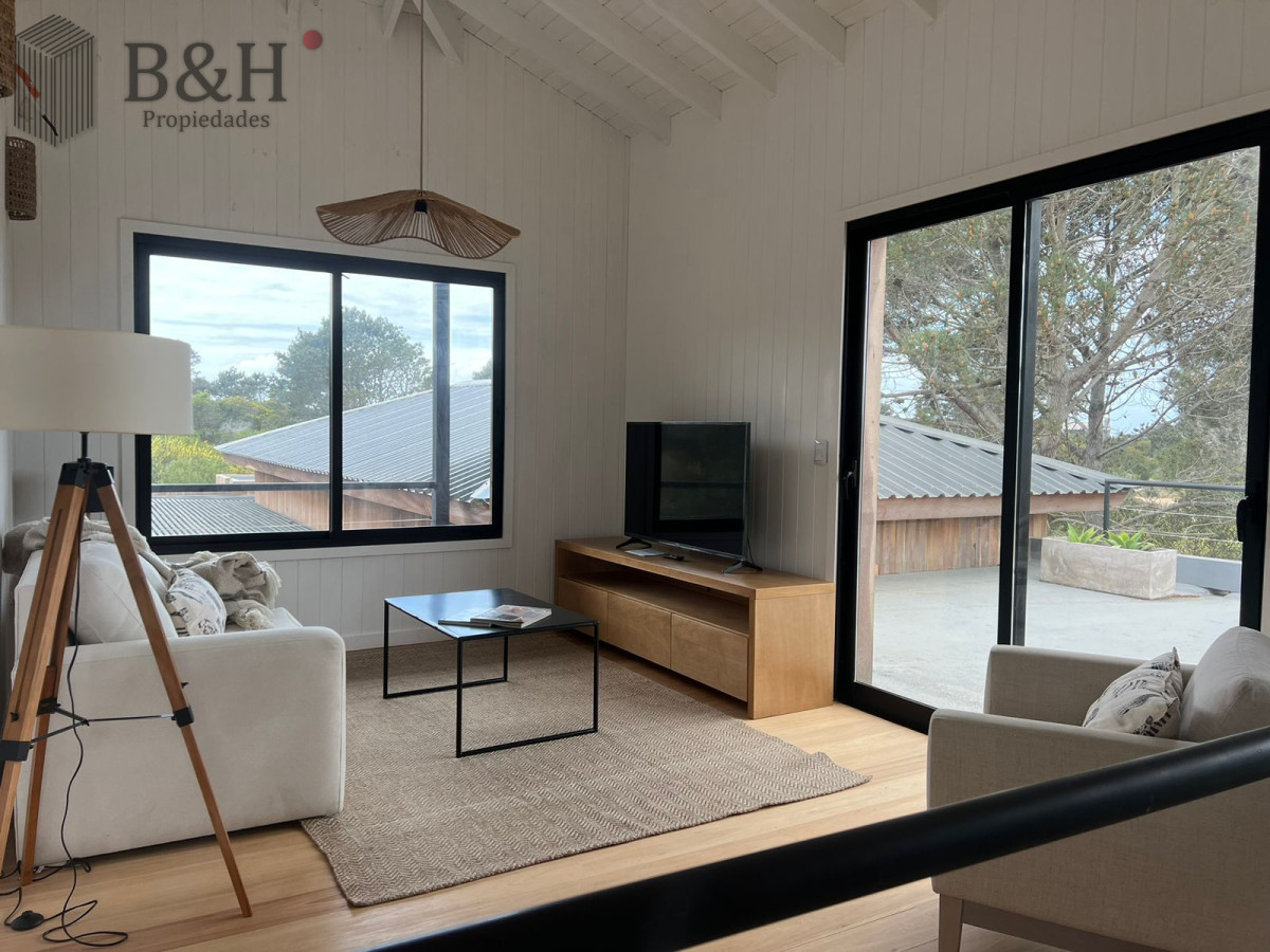 Casa ID.5116 - Casa en venta de 4 dormitorios, en José Ignacio, Barrio Laguna Escondida