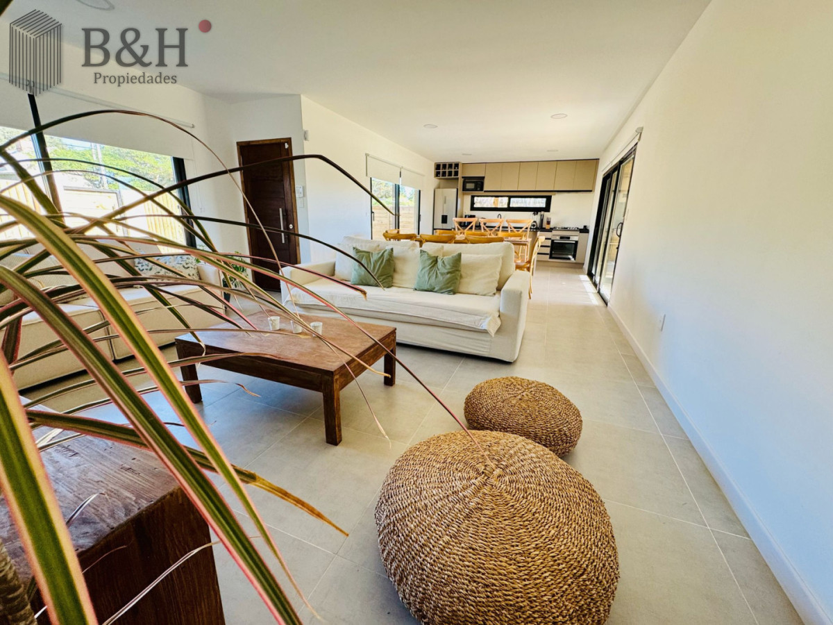 Casa ID.6965 - Casa Balneario en alquiler anual