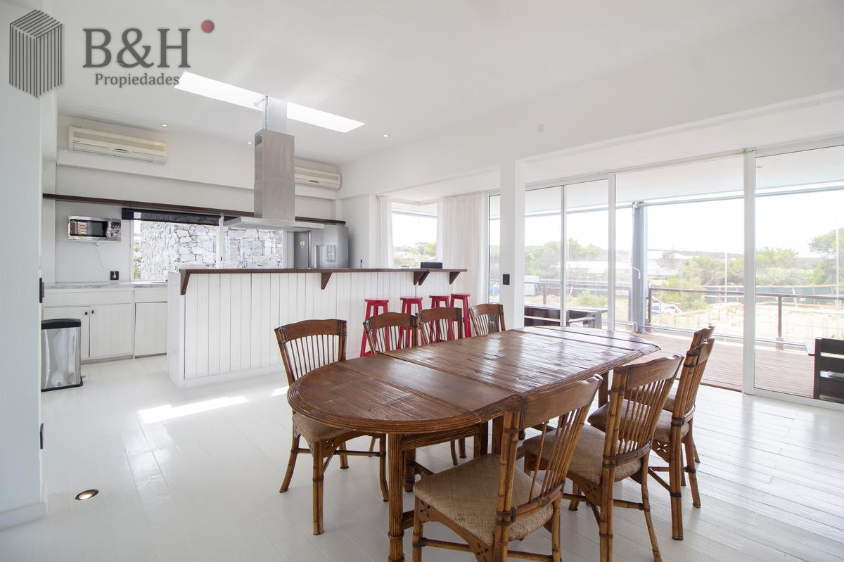 Casa ID.2882 - Excelente Casa en Jose Ignacio en Alquiler Temporal en Barrio Privado