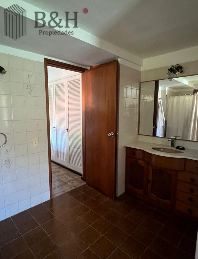 Casa ID.1493 - ALQUILER CASA DE 4 DORMITORIOS PUNTA DEL ESTE CON PISCINA CLIMATIZADA