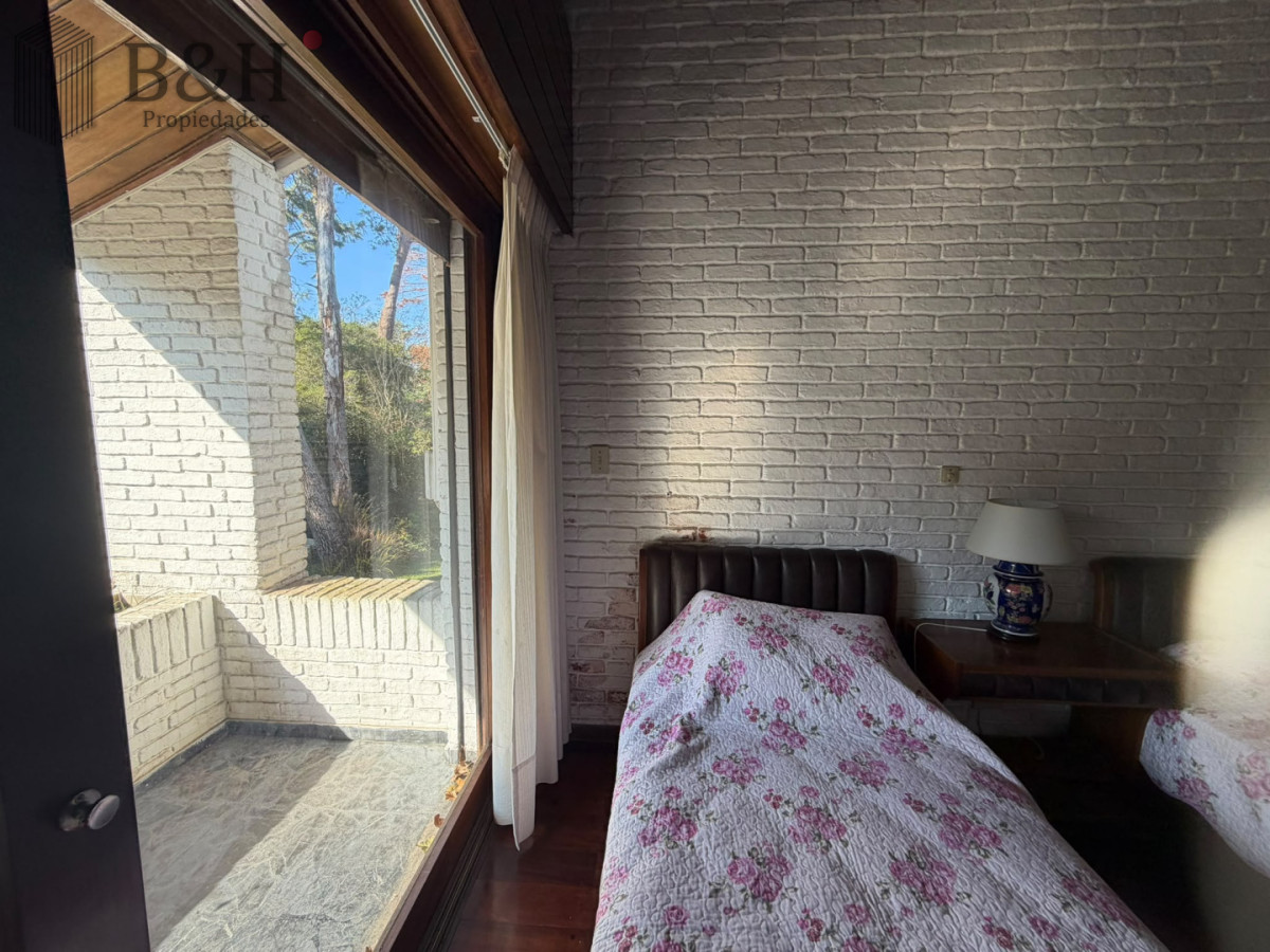 Casa ID.7833 - Casa Venta 5 Dormitorios Punta del Este 