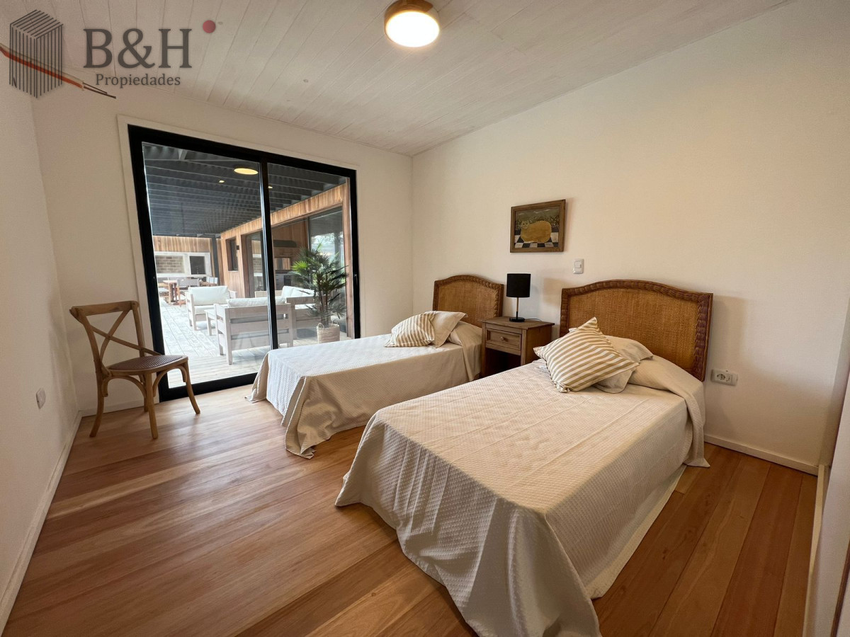 Casa ID.5116 - Casa en venta de 4 dormitorios, en José Ignacio, Barrio Laguna Escondida