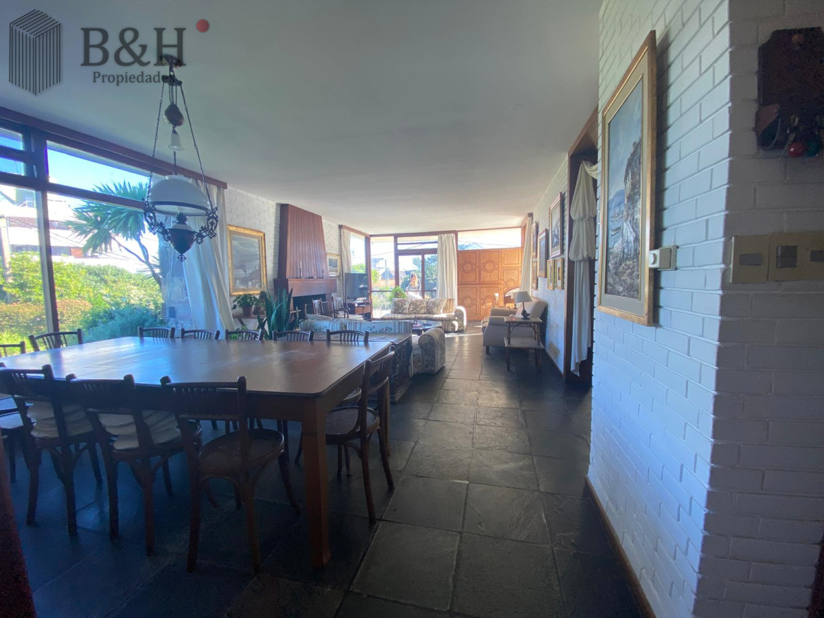 Casa ID.5024 - Casa de 3 dormitorios en Alquiler Anual - Punta del Este 