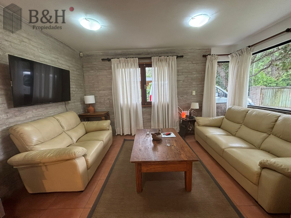 Casa ID.4024 - Casa de 2 dormitorios y medio en alquiler temporal, Pinares Parada 32 Mansa