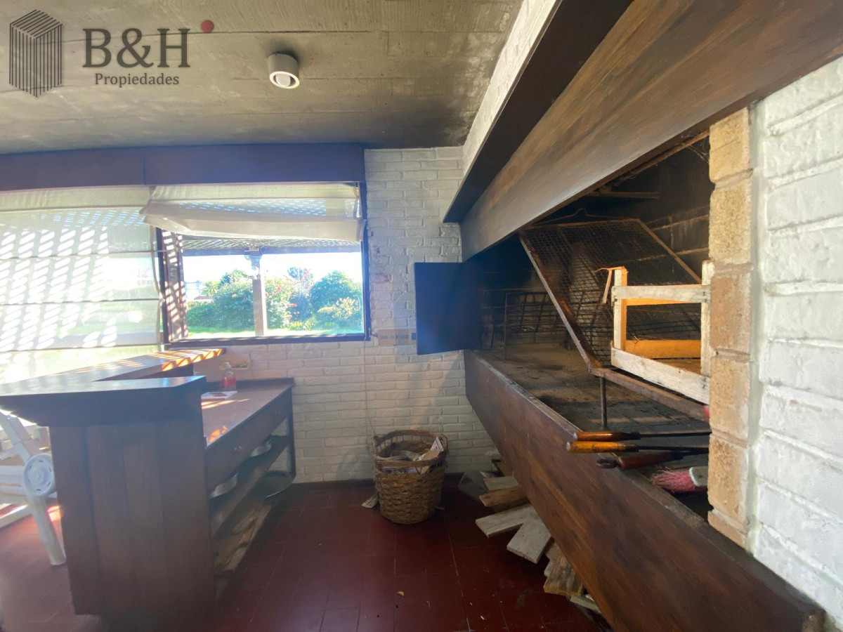 Casa ID.5024 - Casa de 3 dormitorios en Alquiler Anual - Punta del Este 