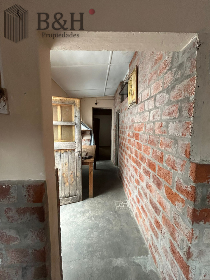 Casa ID.6515 - Casa a reciclar a media cuadra de Plaza