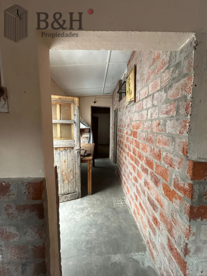 Casa ID.6515 - Casa a reciclar a media cuadra de Plaza