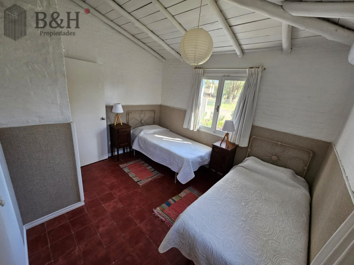 Casa ID.2881 - Casa en La Barra 3 dormitorios + Servicio, con Piscina climatizada