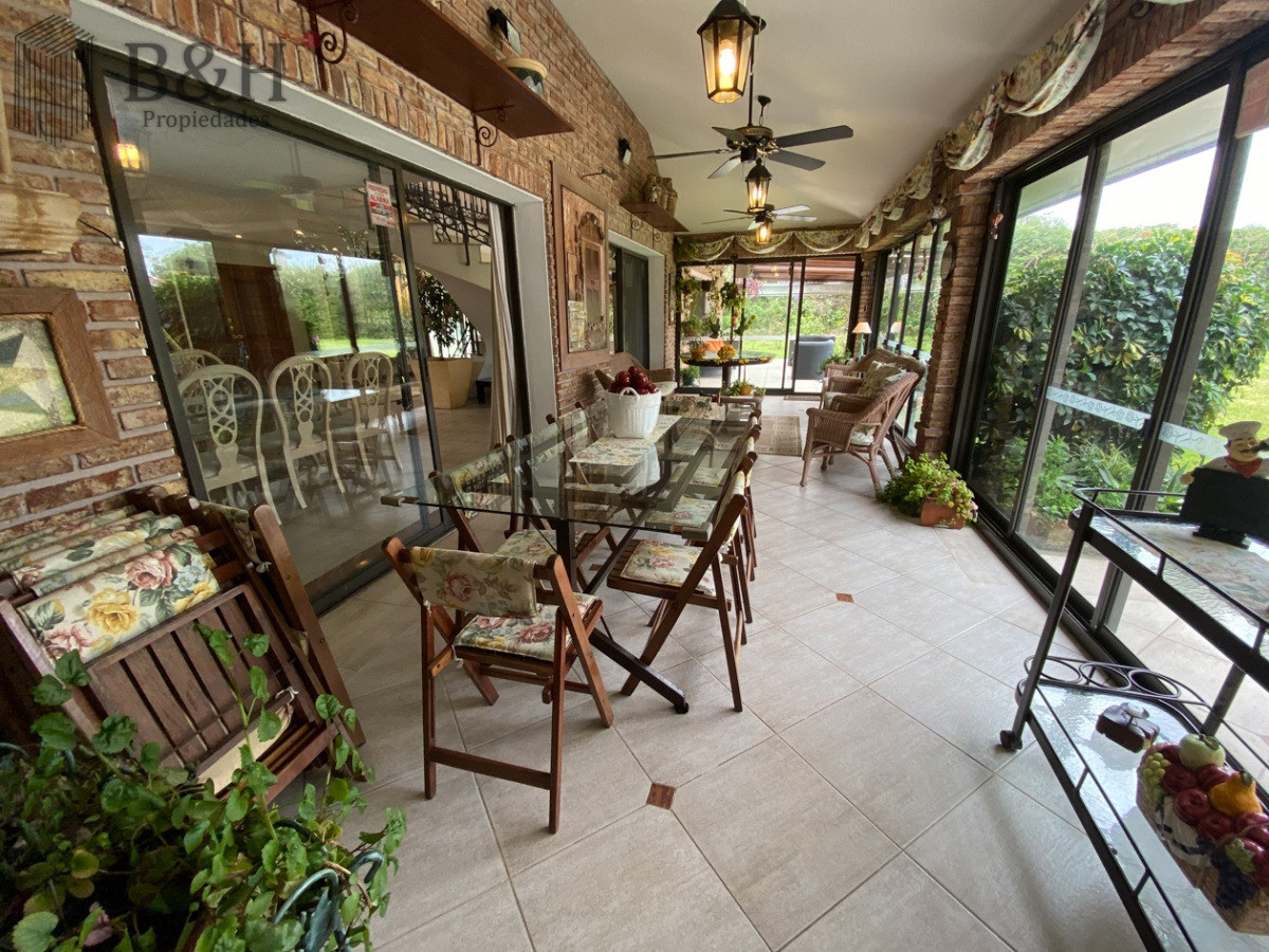 Casa ID.5723 - Casa en venta de 7 dormitorios, Punta del Este