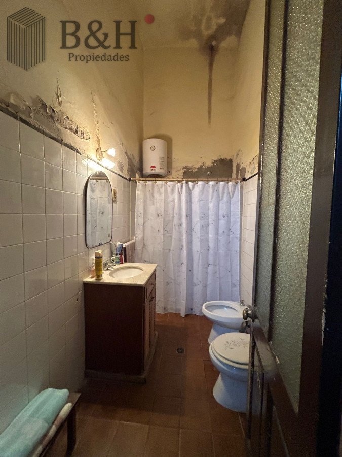 Casa ID.6048 - Casa en pleno centro a reciclar 