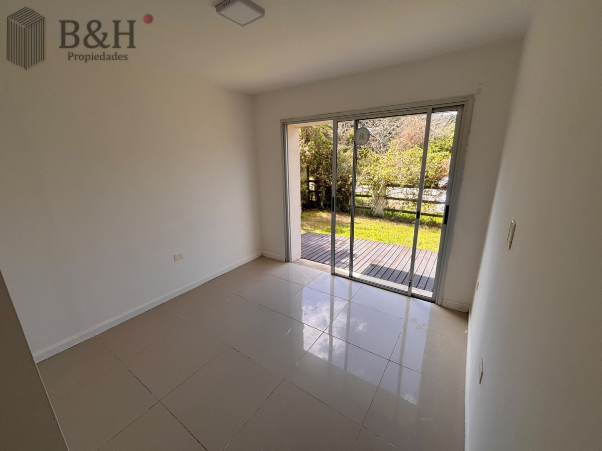 Casa ID.8115 - Casa en Pinares a pasos del mar
