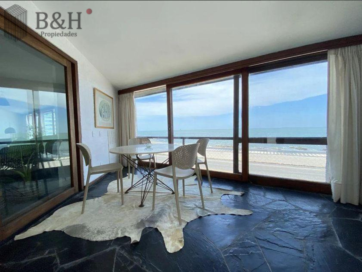 Casa ID.7653 - Venta Casa 5 dormitorios Península con Vista al Mar y Garaje 