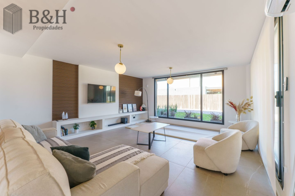 Casa ID.7428 - Hermosa casa en venta barrio privado en las grutas 3 dormitorios 