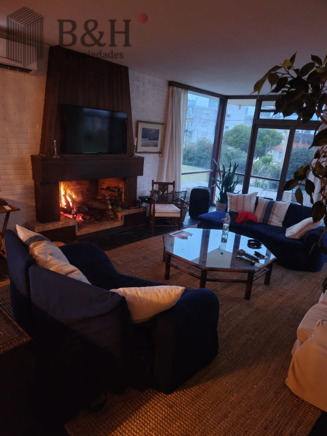 Casa ID.5024 - Casa de 3 dormitorios en Alquiler Anual - Punta del Este 