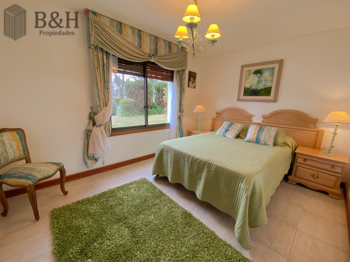 Casa ID.5723 - Casa en venta de 7 dormitorios, Punta del Este