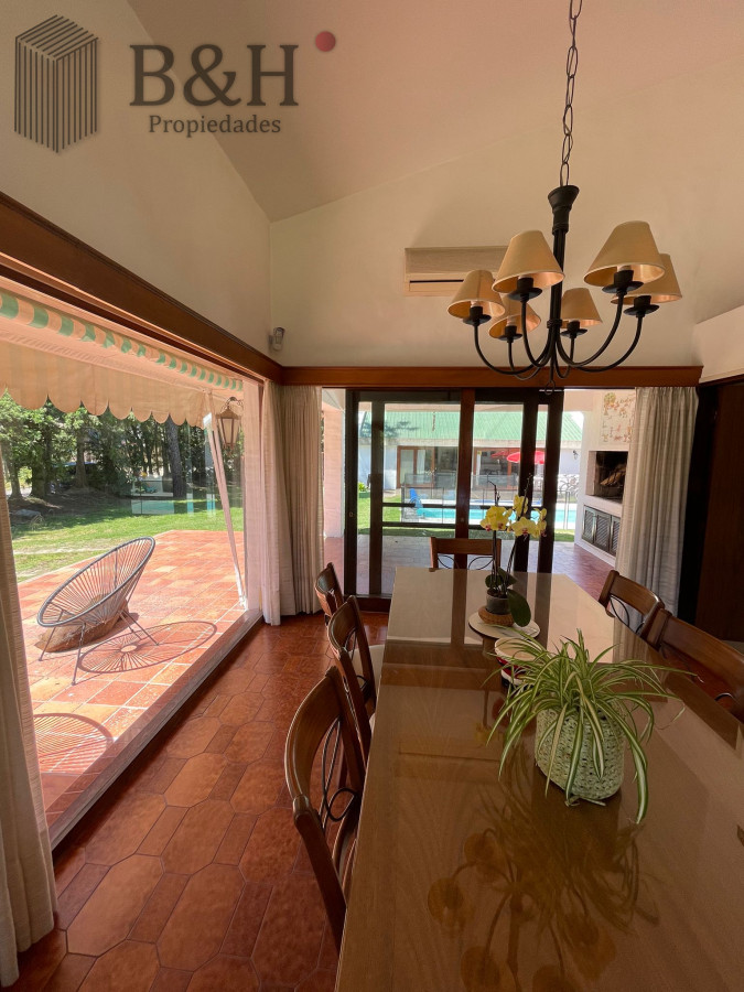 Casa ID.1493 - ALQUILER CASA DE 4 DORMITORIOS PUNTA DEL ESTE CON PISCINA CLIMATIZADA