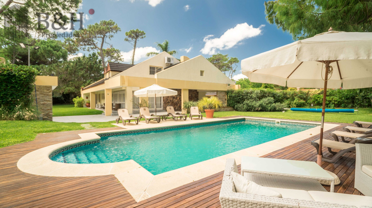 Casa ID.5362 - casa en venta mansa 6 dormitorios 