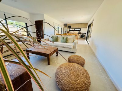 Casa Balneario en alquiler anual