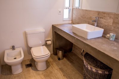 casa en el quijote , barrio privado en la barra venta y  alquiler temporada  - byh615h