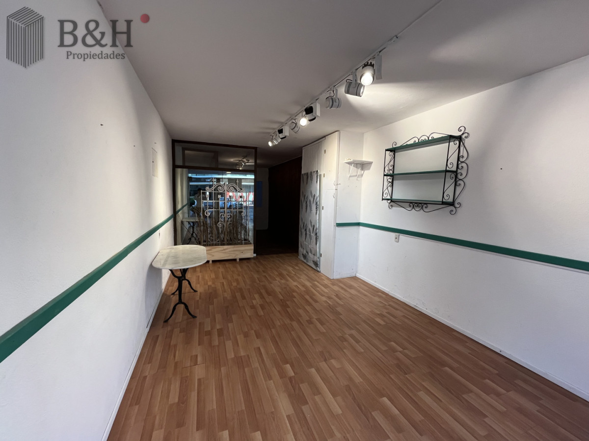 Local Comercial ID.7120 - Local comercial en alquiler en Península