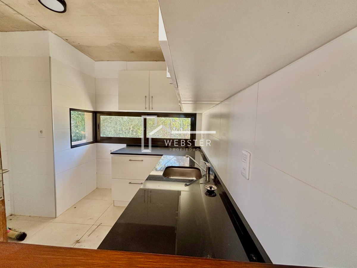 Casa ID.2374 - Venta casa 3 dormitorios en Pinares Punta del Este