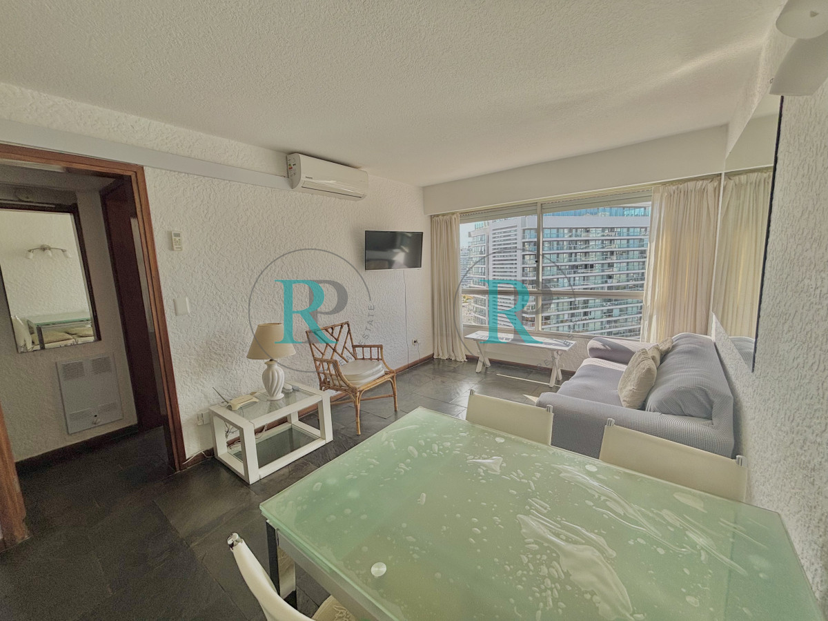 Apartamento ID.2380 - Venta apartamento completamente reciclado un dormitorio Punta del Este