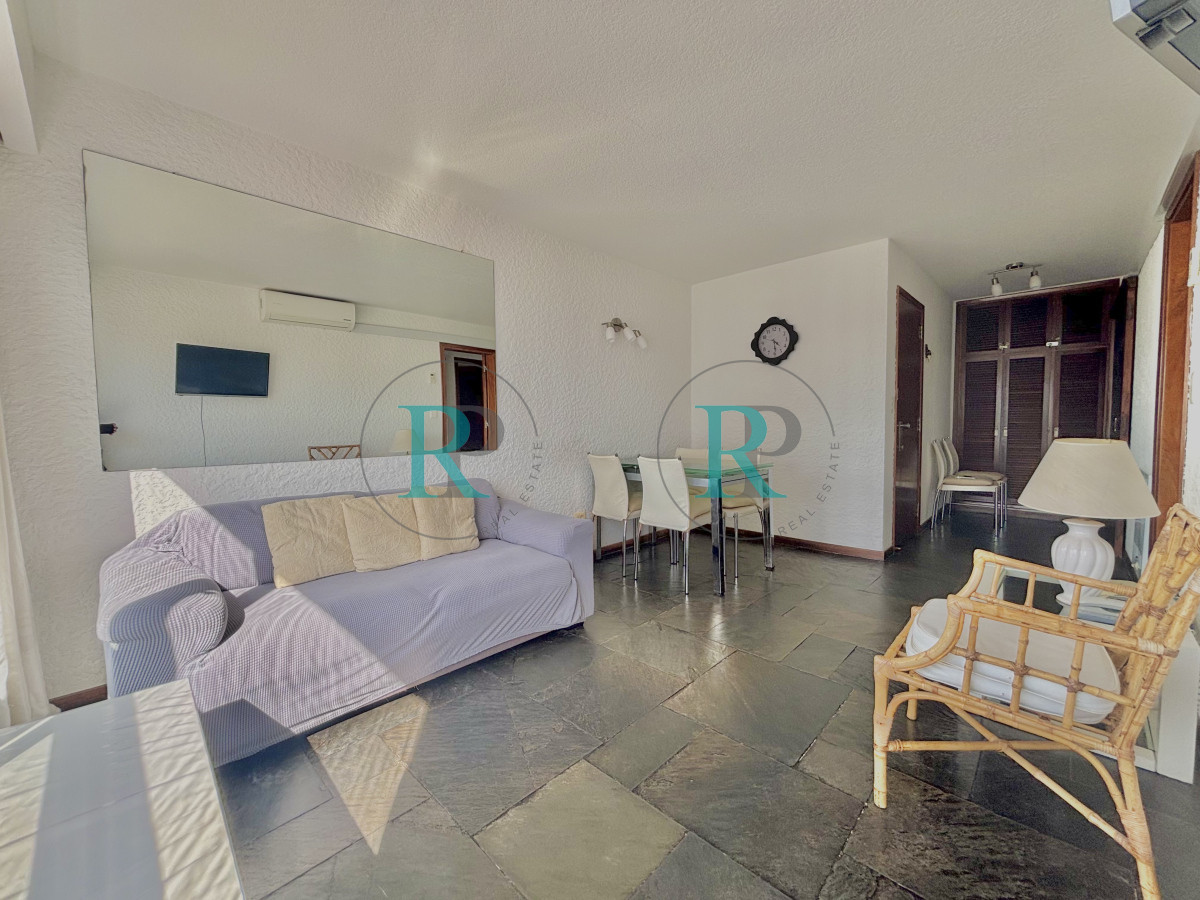 Apartamento ID.2380 - Venta apartamento completamente reciclado un dormitorio Punta del Este