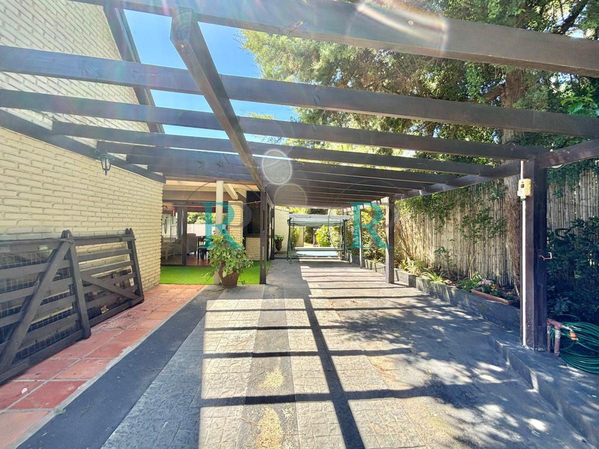 Casa ID.2341 - Venta Casa en venta 3 dormitorios Pinares, Punta del Este