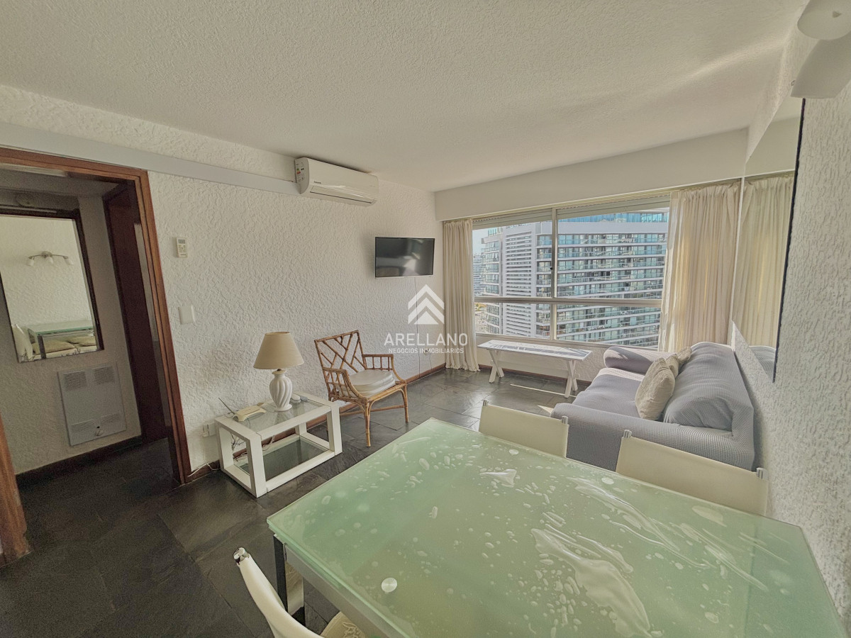 Apartamento ID.4655 - Reciclado! 1 dormitorio Punta del Este
