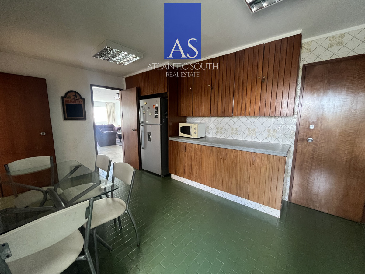 Apartamento ID.4190 - Oportunidad apartamento 3 Dormitorios mas dependencia en Roosevelt Center Servicios Punta del Este 