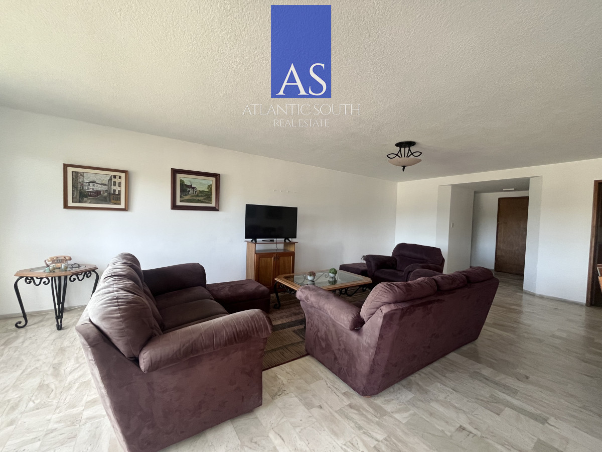 Apartamento ID.4190 - Oportunidad apartamento 3 Dormitorios mas dependencia en Roosevelt Center Servicios Punta del Este 