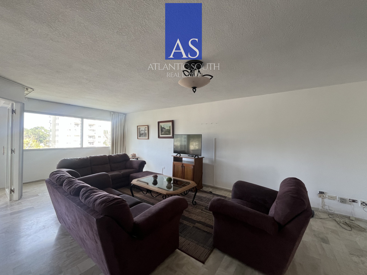 Apartamento ID.4190 - Oportunidad apartamento 3 Dormitorios mas dependencia en Roosevelt Center Servicios Punta del Este 