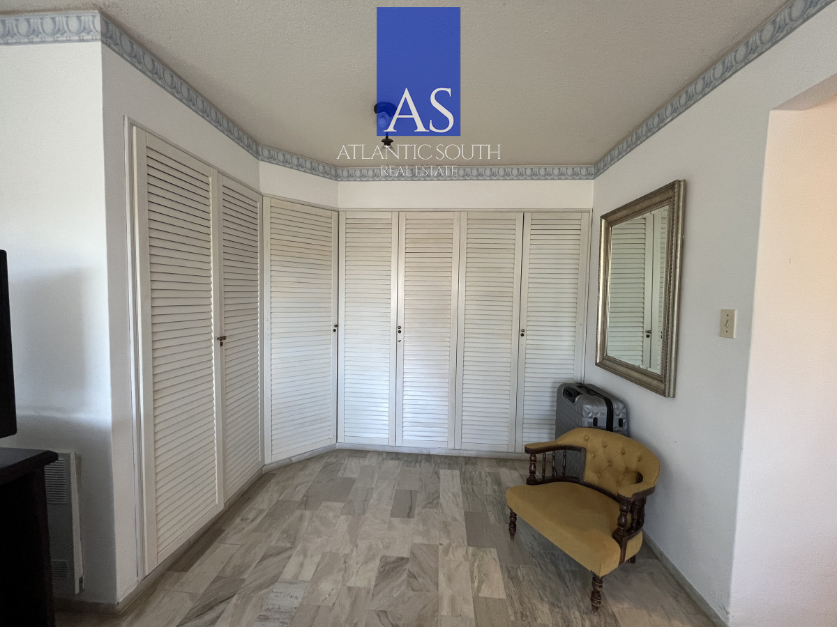 Apartamento ID.4190 - Oportunidad apartamento 3 Dormitorios mas dependencia en Roosevelt Center Servicios Punta del Este 