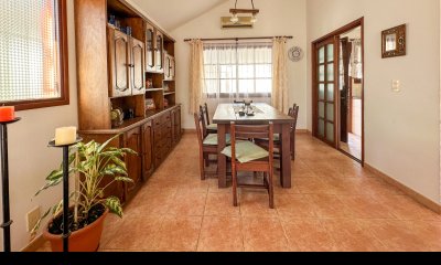 Venta casa 3 dormitorios zona Pinares