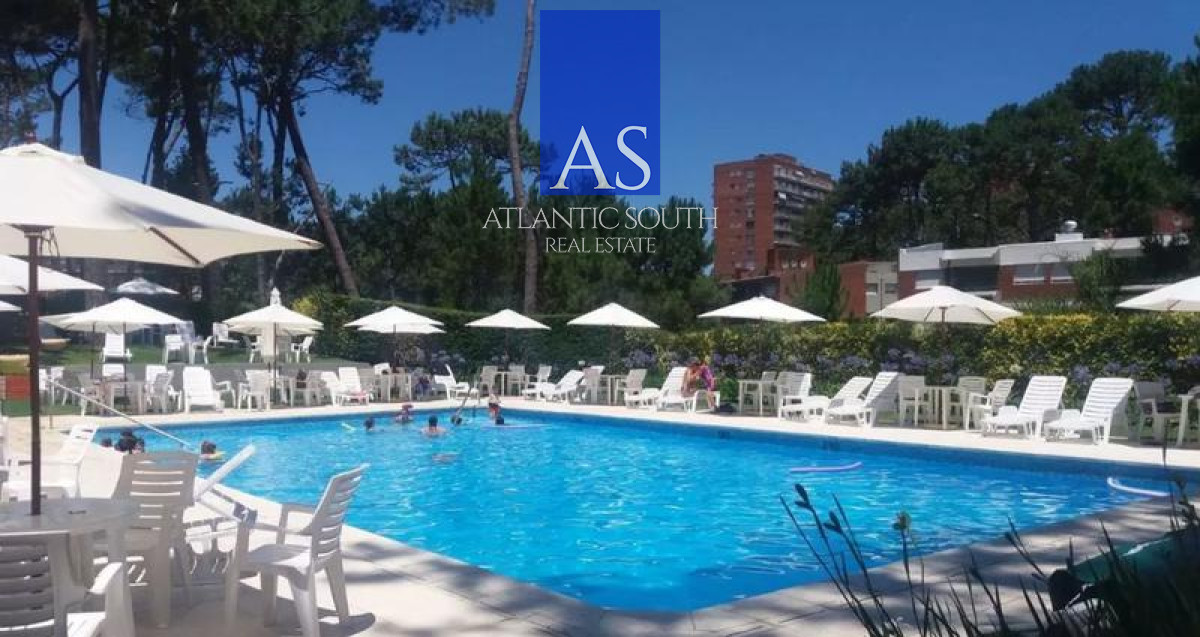 Apartamento ID.4401 - Apartamento de tres dormitorios completamente reciclado en Playa Mansa 
