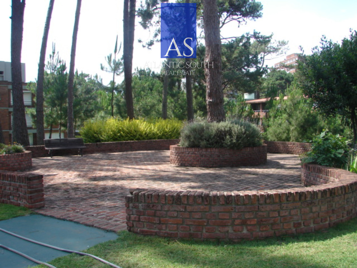 Apartamento ID.4401 - Apartamento de tres dormitorios completamente reciclado en Playa Mansa 
