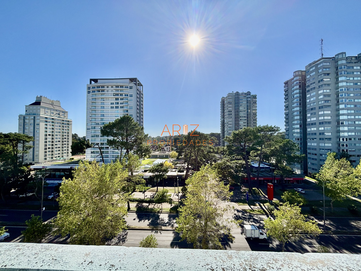 Apartamento ID.2394 - Venta Apartamento, 2 dormitorios, Roosevelt Punta del Este PISO ALTO