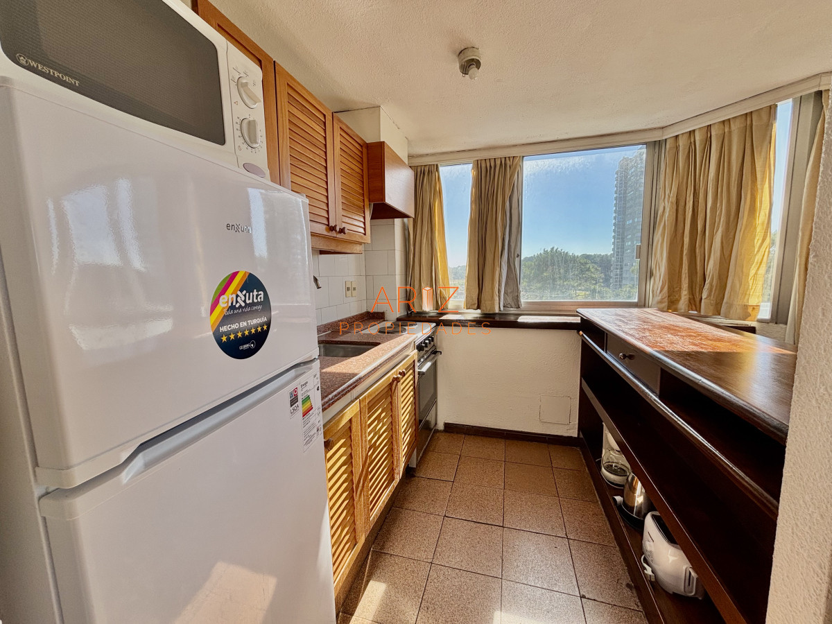 Apartamento ID.2394 - Venta Apartamento, 2 dormitorios, Roosevelt Punta del Este PISO ALTO