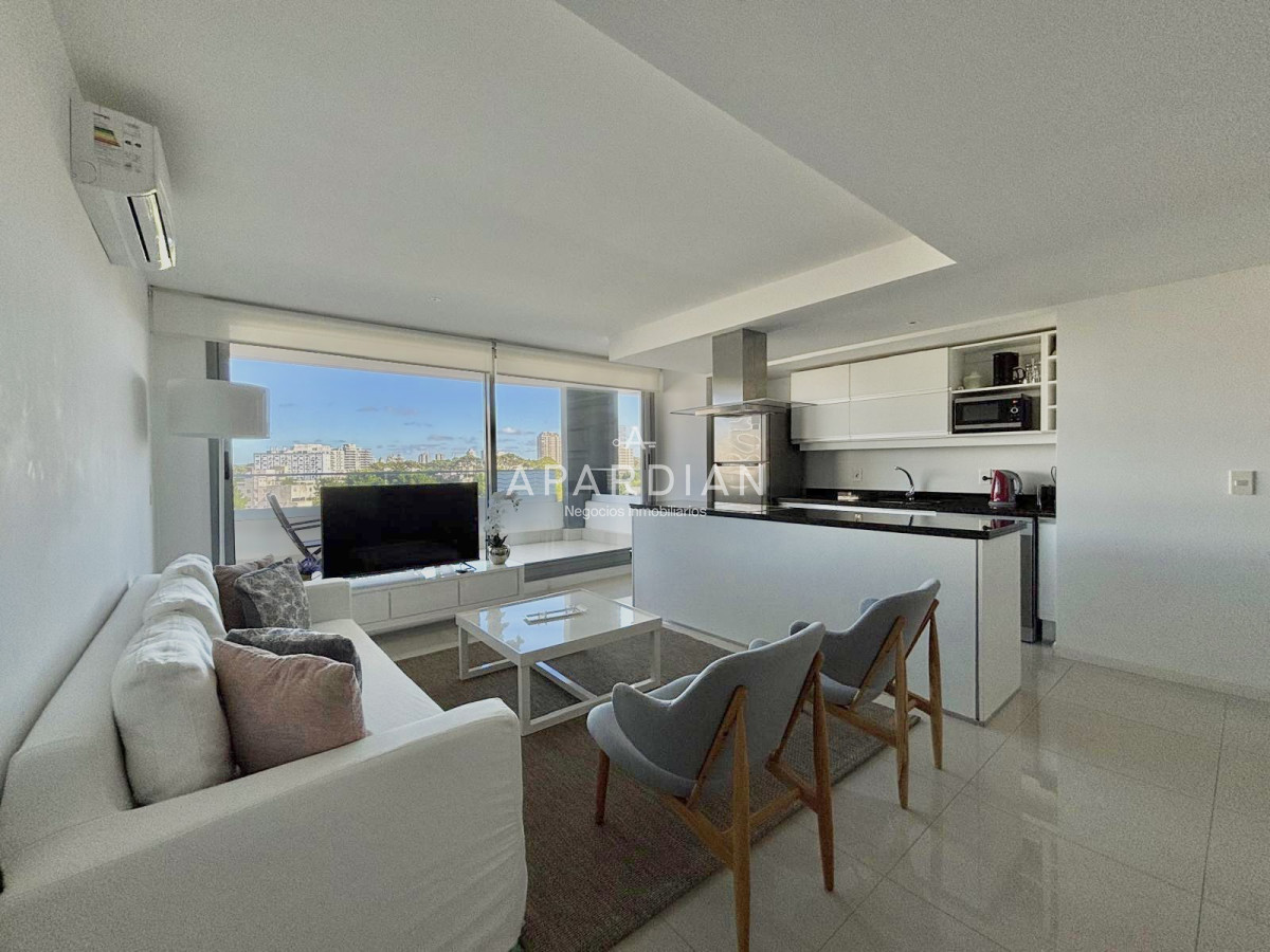 Apartamento ID.21097609 - Apartamento Punta del Este Playa Brava 2 dormitorios y servicio completo con doble cochera en Playa Brava