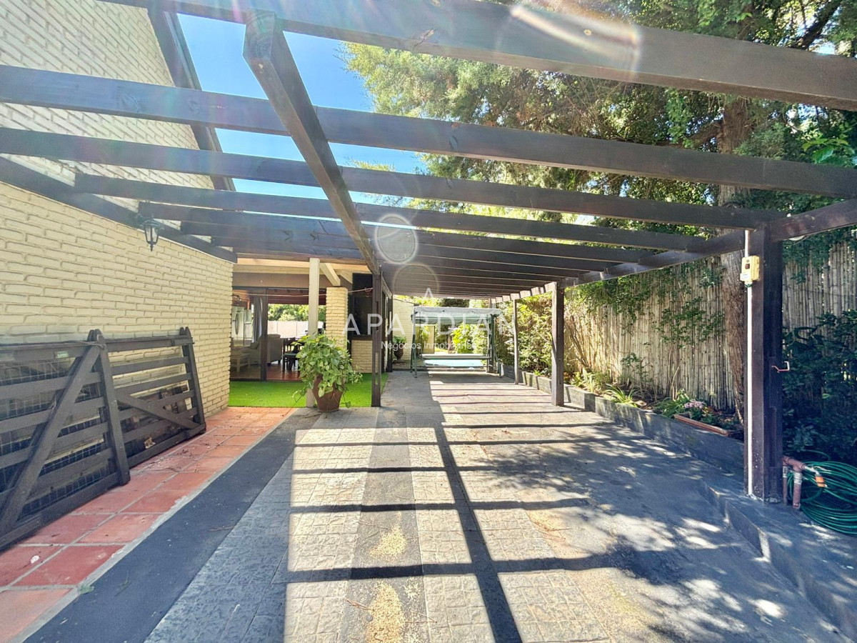 Casa ID.21097594 - Venta Casa en venta 3 dormitorios Pinares, Punta del Este