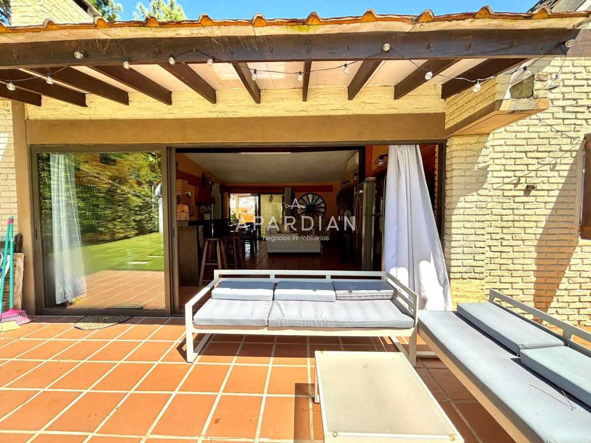 Casa ID.21097594 - Venta Casa en venta 3 dormitorios Pinares, Punta del Este