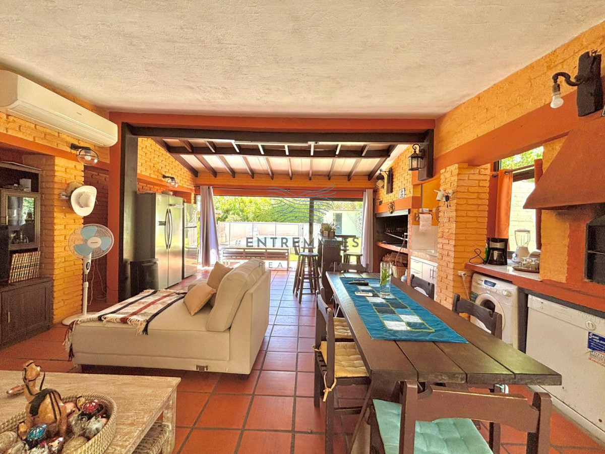 Casa ID.121 - Venta Casa en venta 3 dormitorios Pinares, Punta del Este