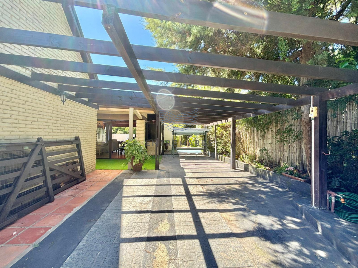 Casa ID.121 - Venta Casa en venta 3 dormitorios Pinares, Punta del Este
