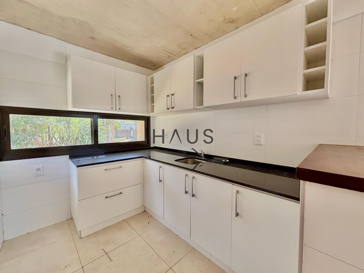 Casa ID.130 - Venta casa 3 dormitorios en Pinares Punta del Este